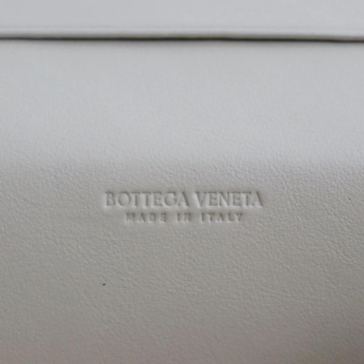 Bottega Veneta Leather Flap Wallet 666953