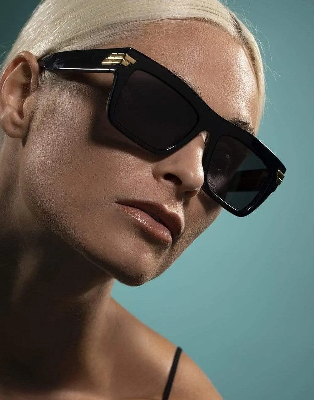 BV1058S Black Square Sunglasses