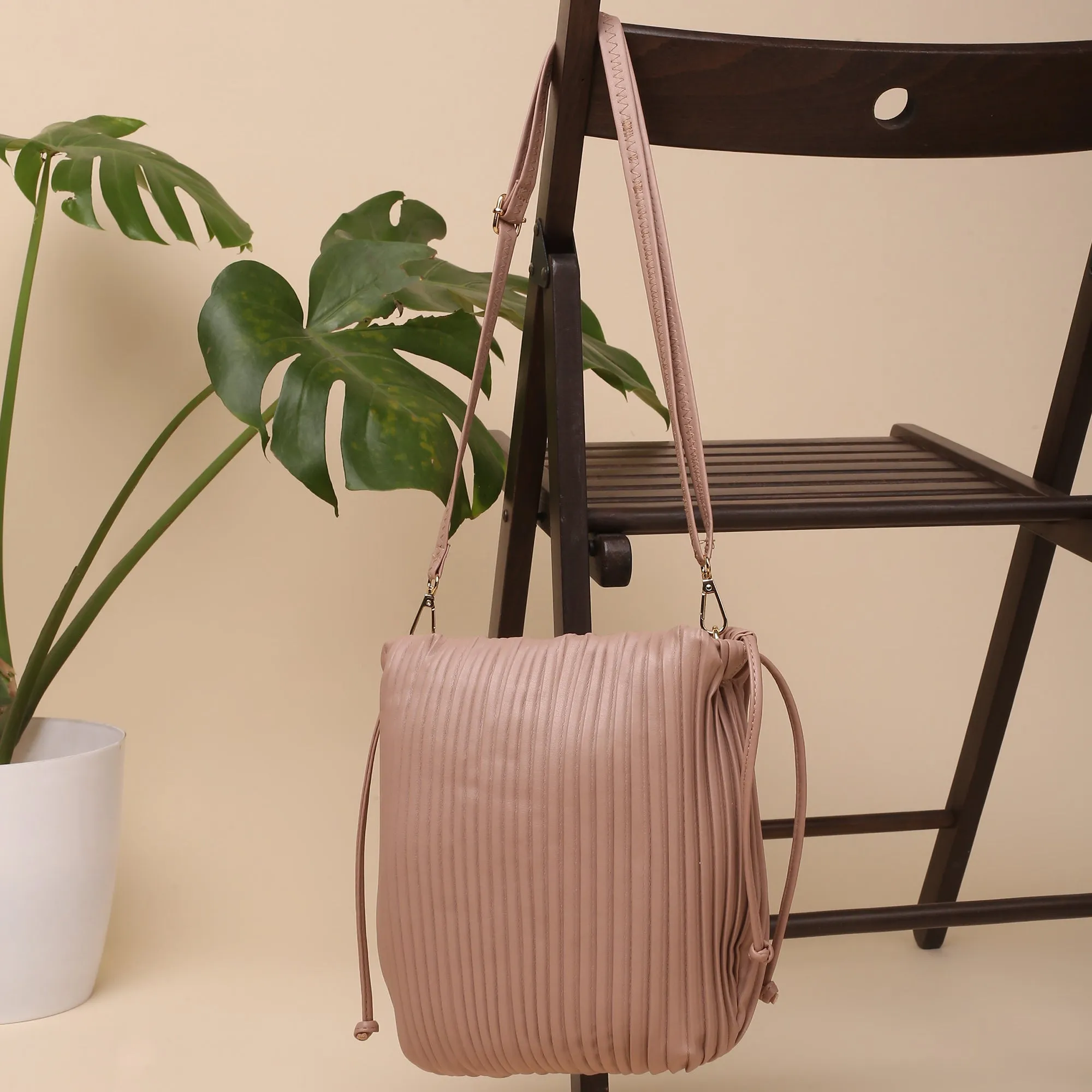 Caprese Olena Sling Small Dull Pink