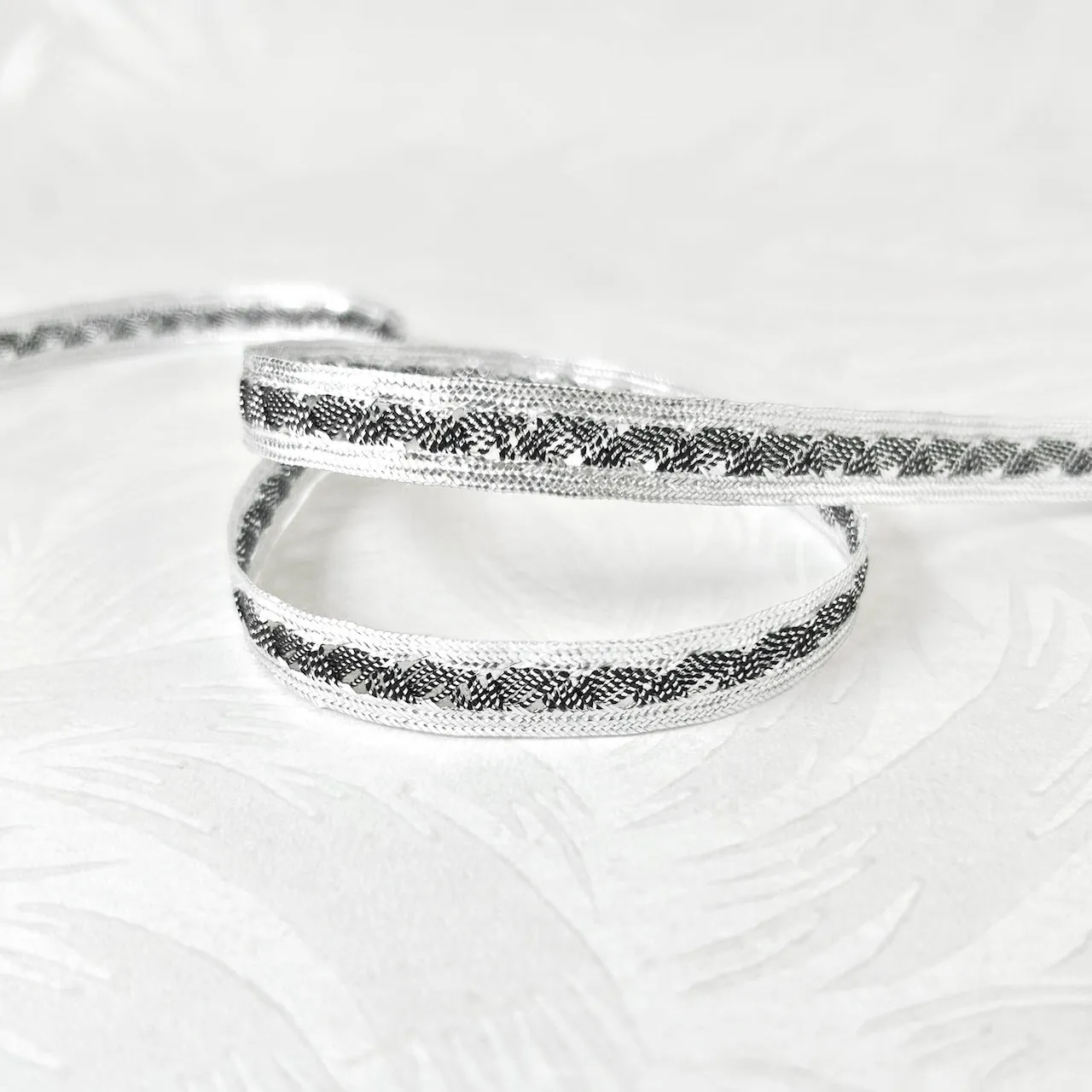 Center Wavy Line Metallic Braid - Multiple Colorways