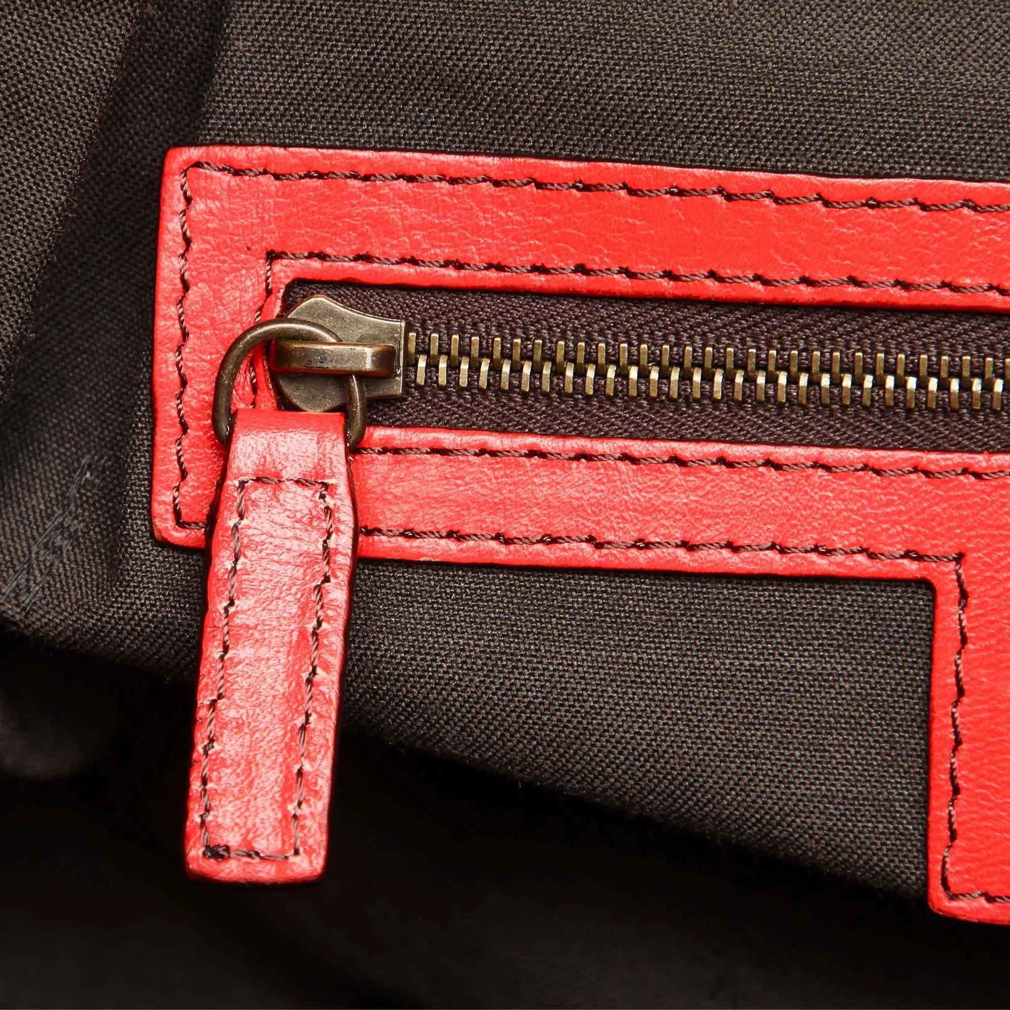 Fendi Borsa Doctor Leather Shoulder Bag (SHG-31707)