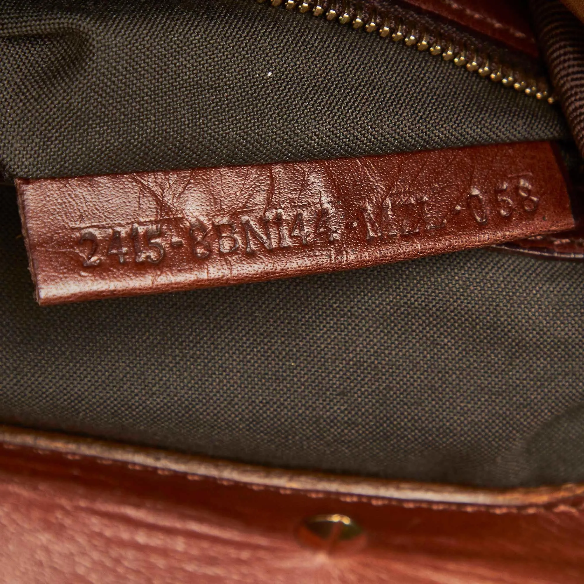 Fendi Leather Handbag (SHG-31690)
