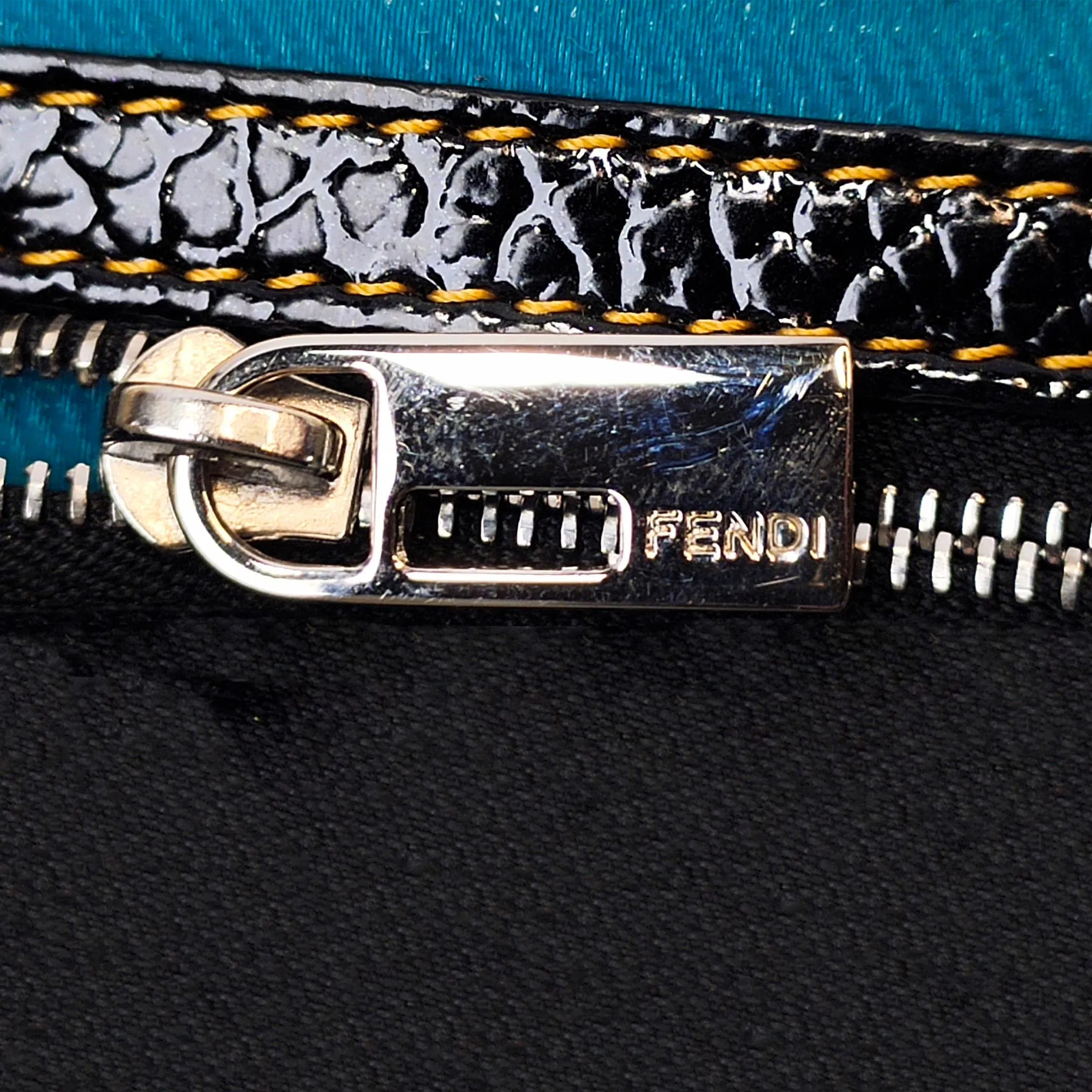 Fendi Sequined Zucca Mamma Baguette (SHG-e5CoQR)