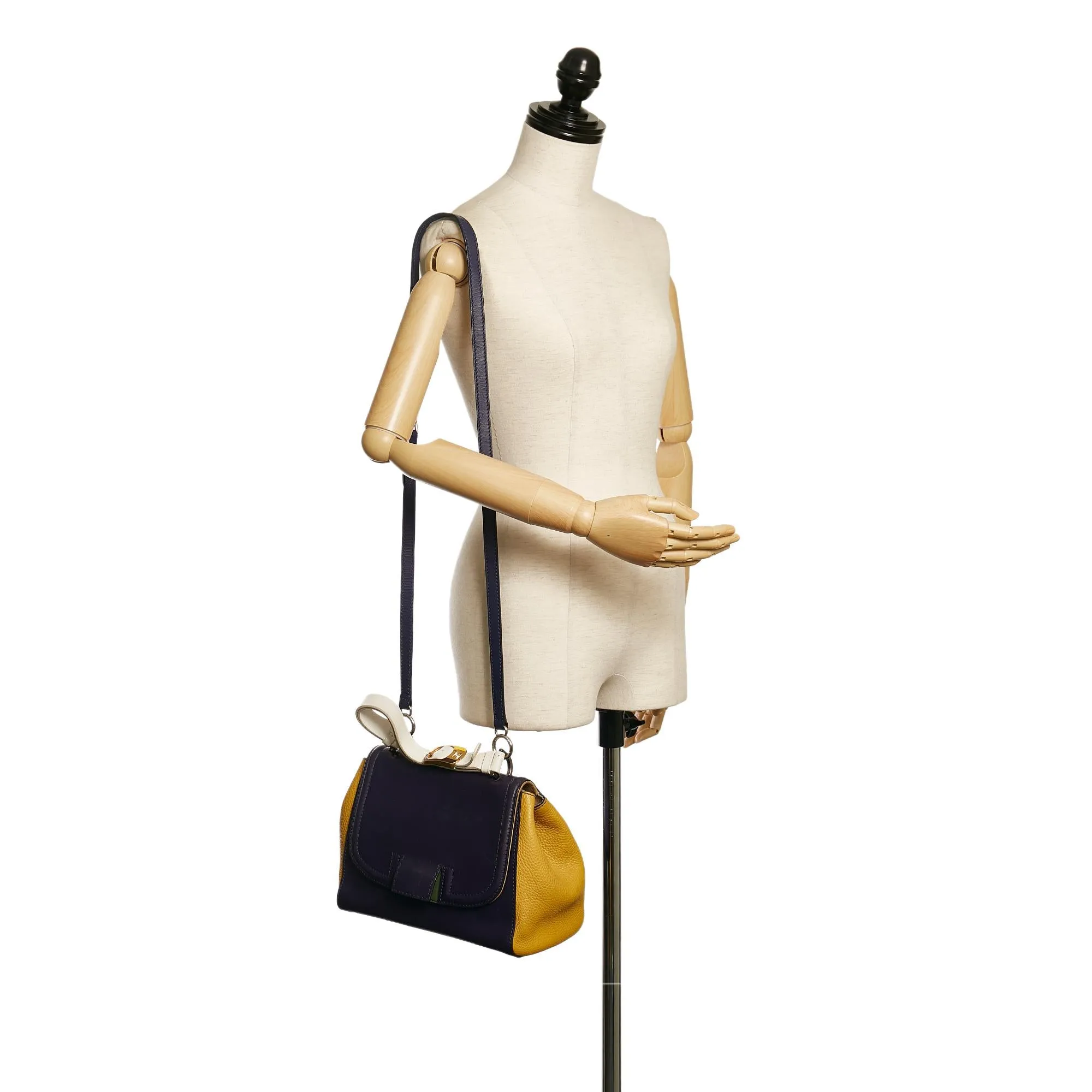 Fendi Silvana Leather Satchel (SHG-34388)
