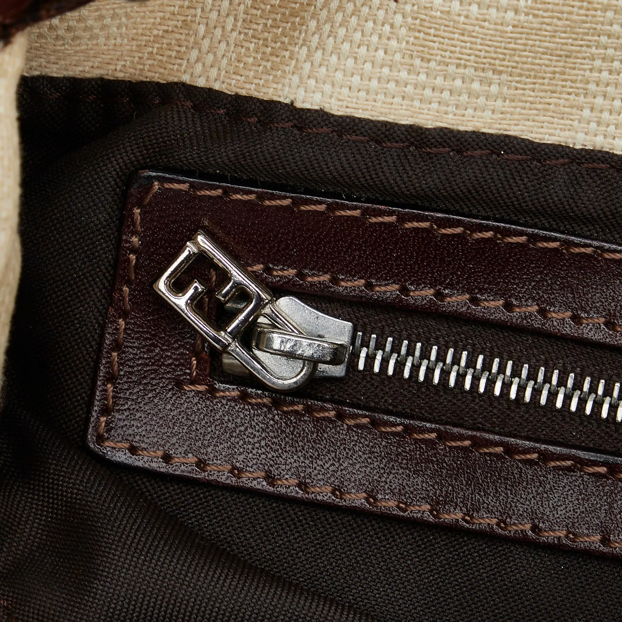 Fendi Zucca Baguette (SHG-ual5pd)