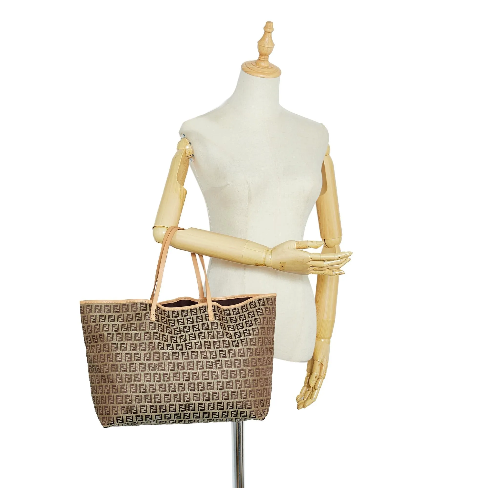 Fendi Zucchino Roll Tote (SHG-XScaCT)