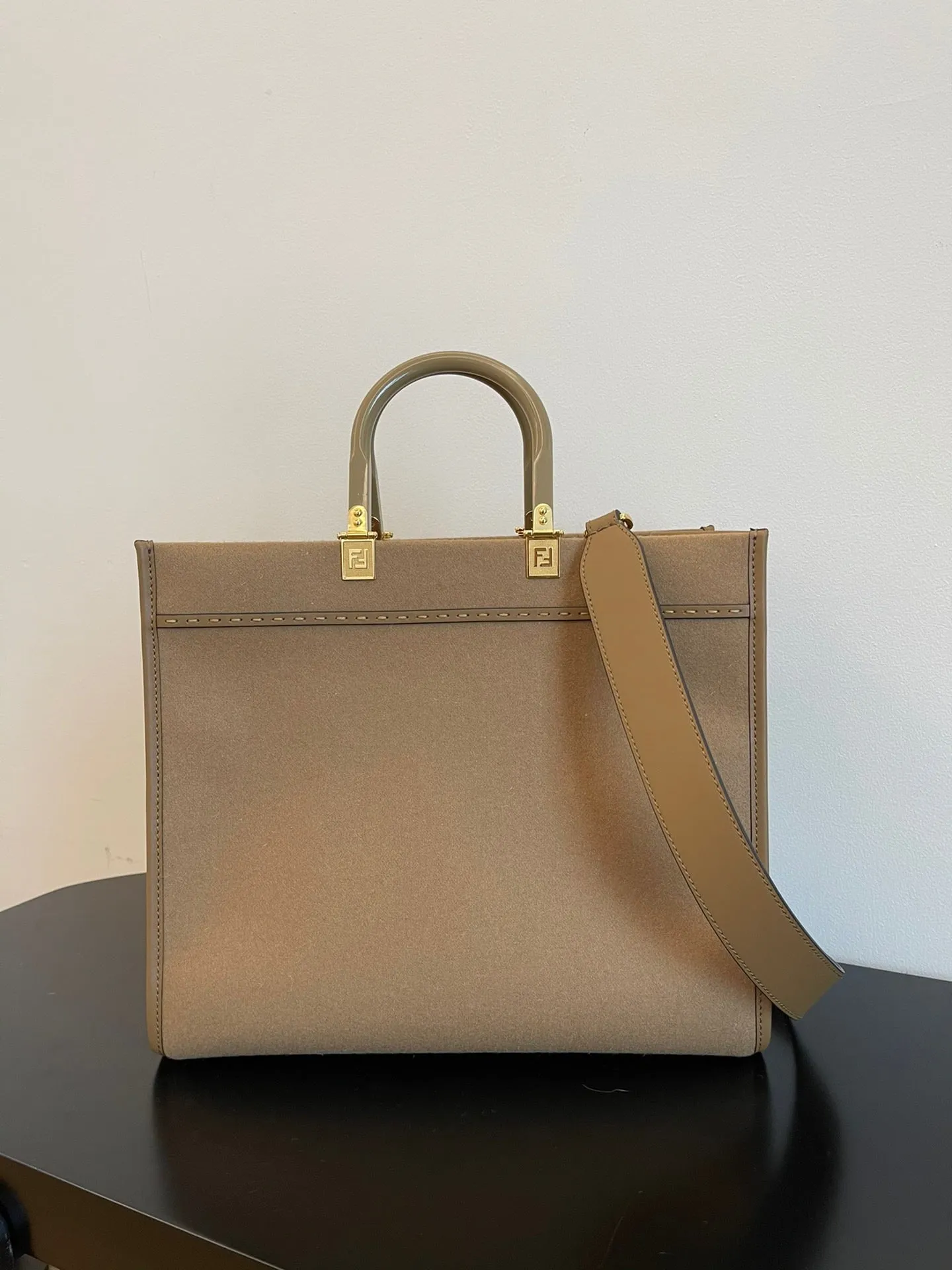FF127  13.8x6.7x12.2inch