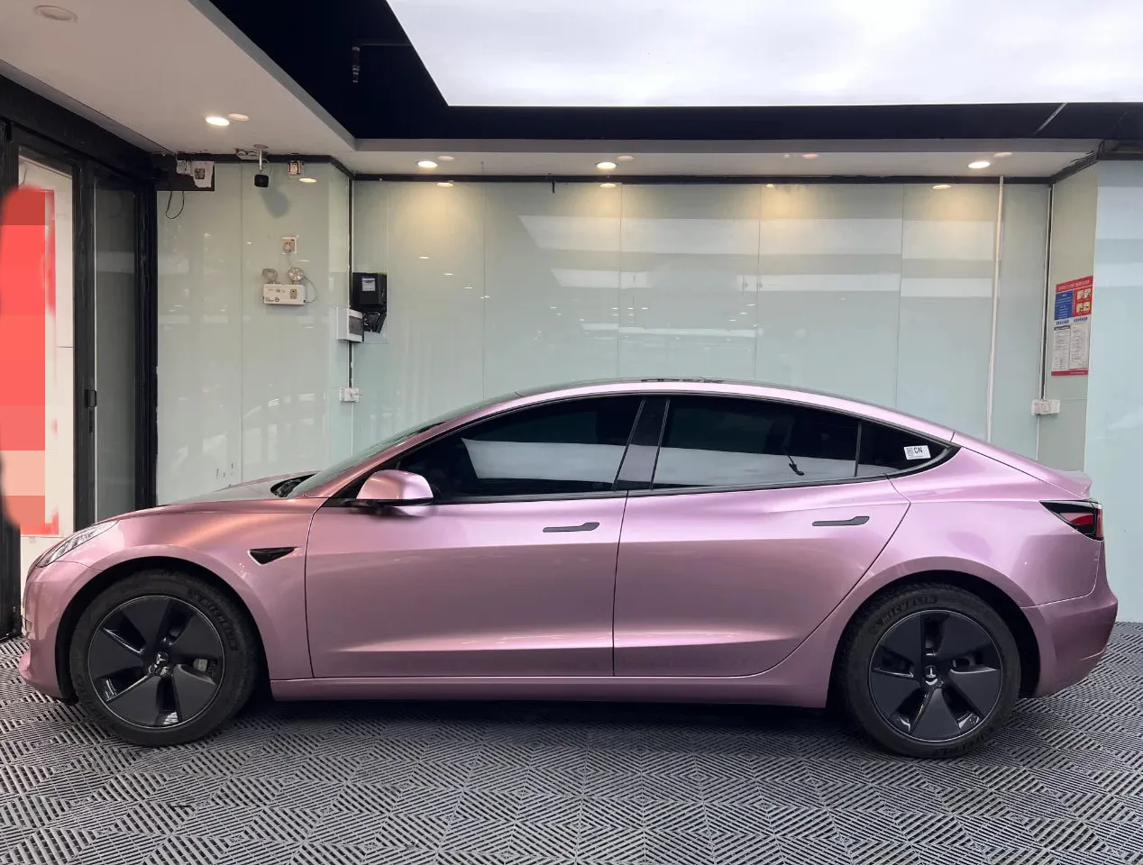 Gloss Metallic Rose Vinyl Wrap