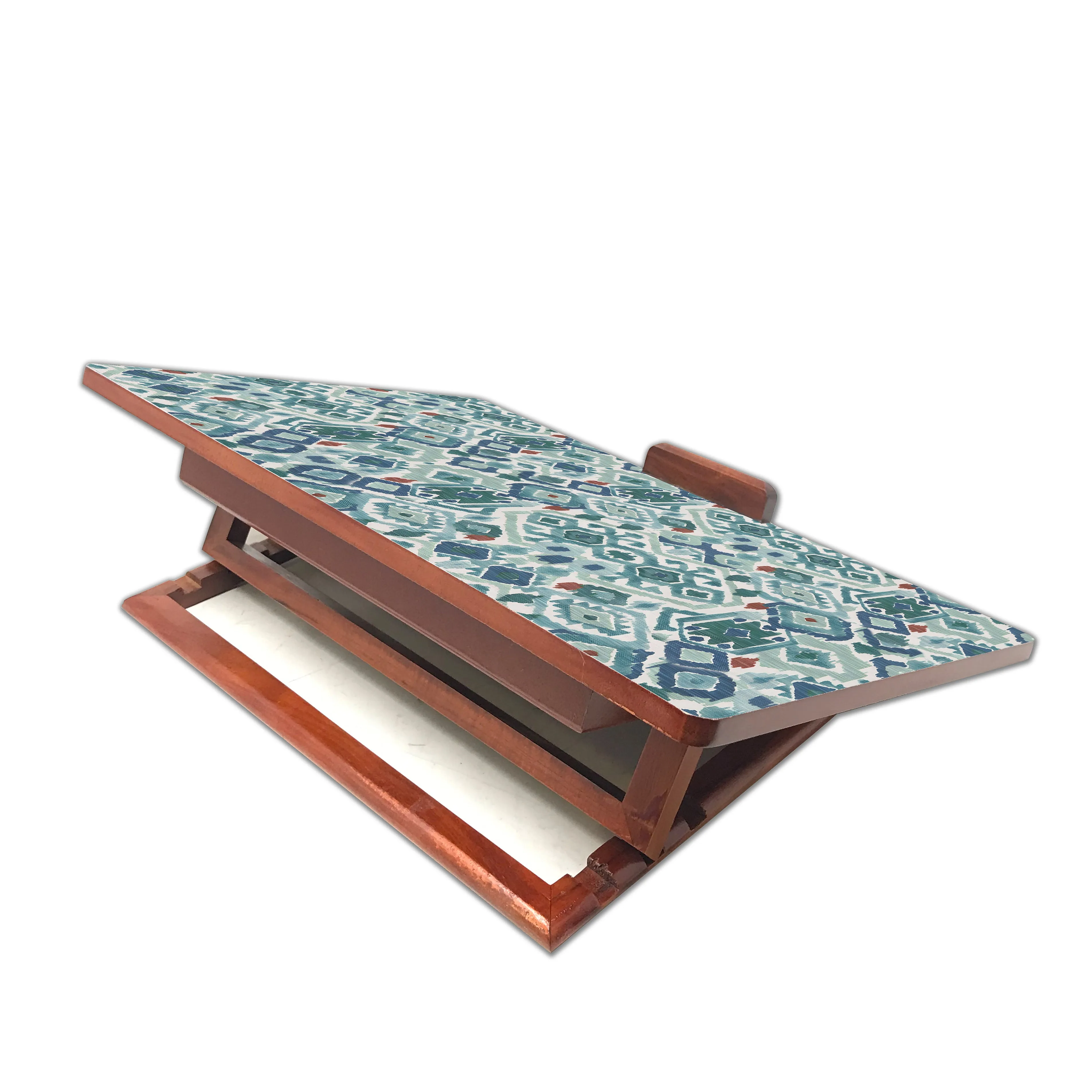 Ikat Laptop Stand