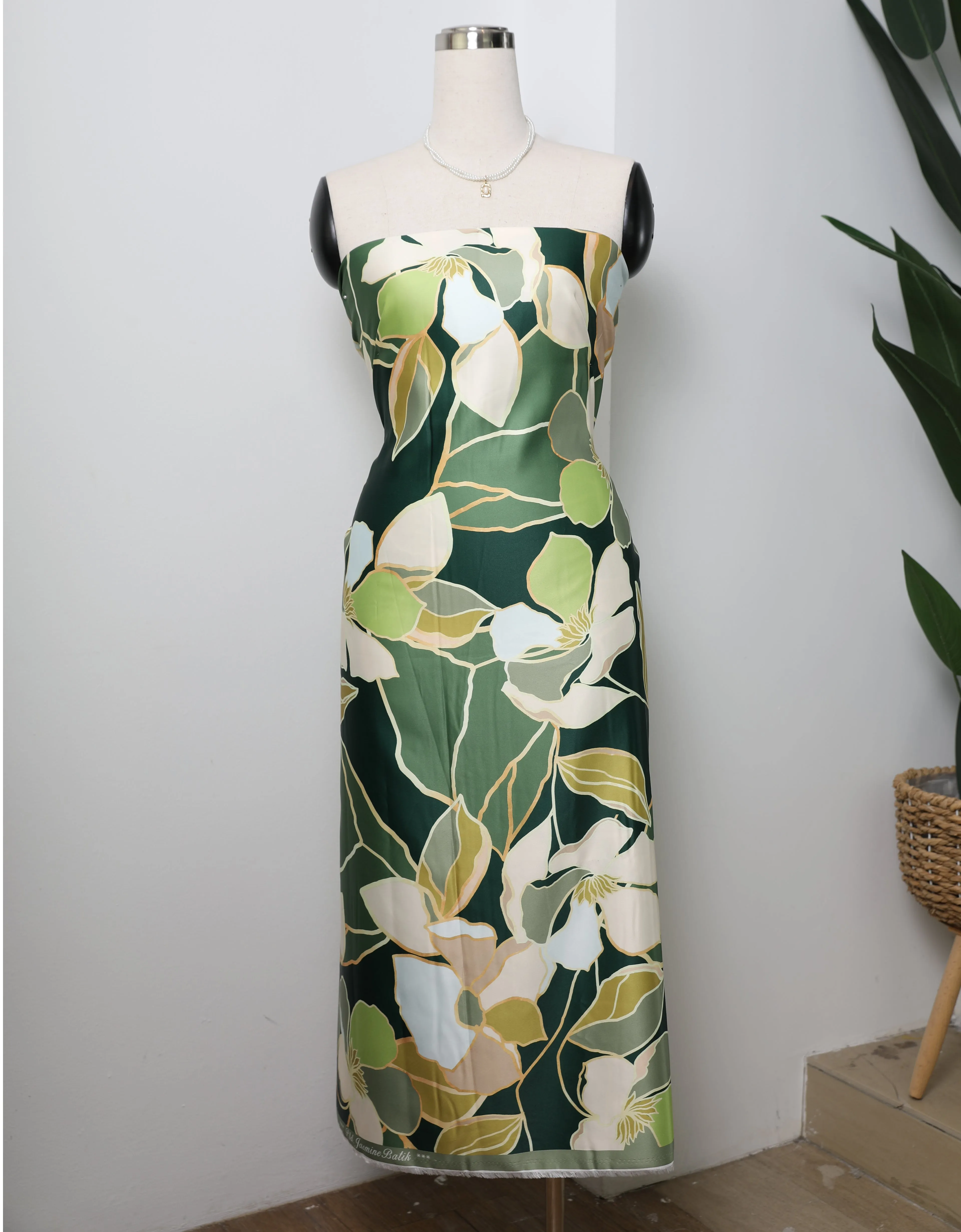JASMINE SATIN - 4 METERS (EMERALD GREEN)