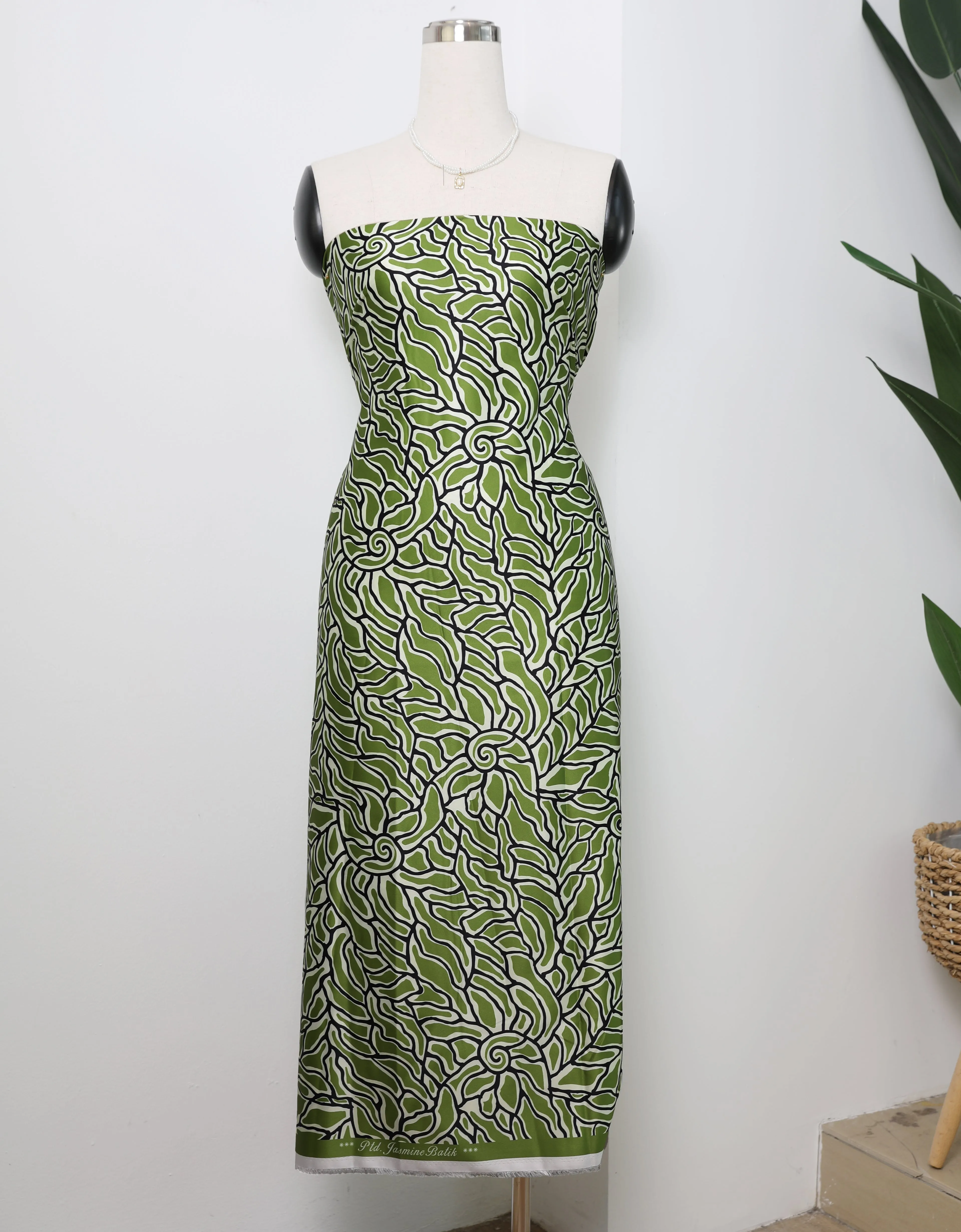 JASMINE SATIN (GRINCH GREEN)