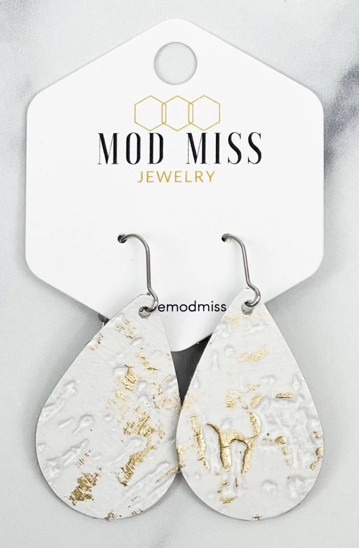 Leather Teardrop Earring "Wildwood White"