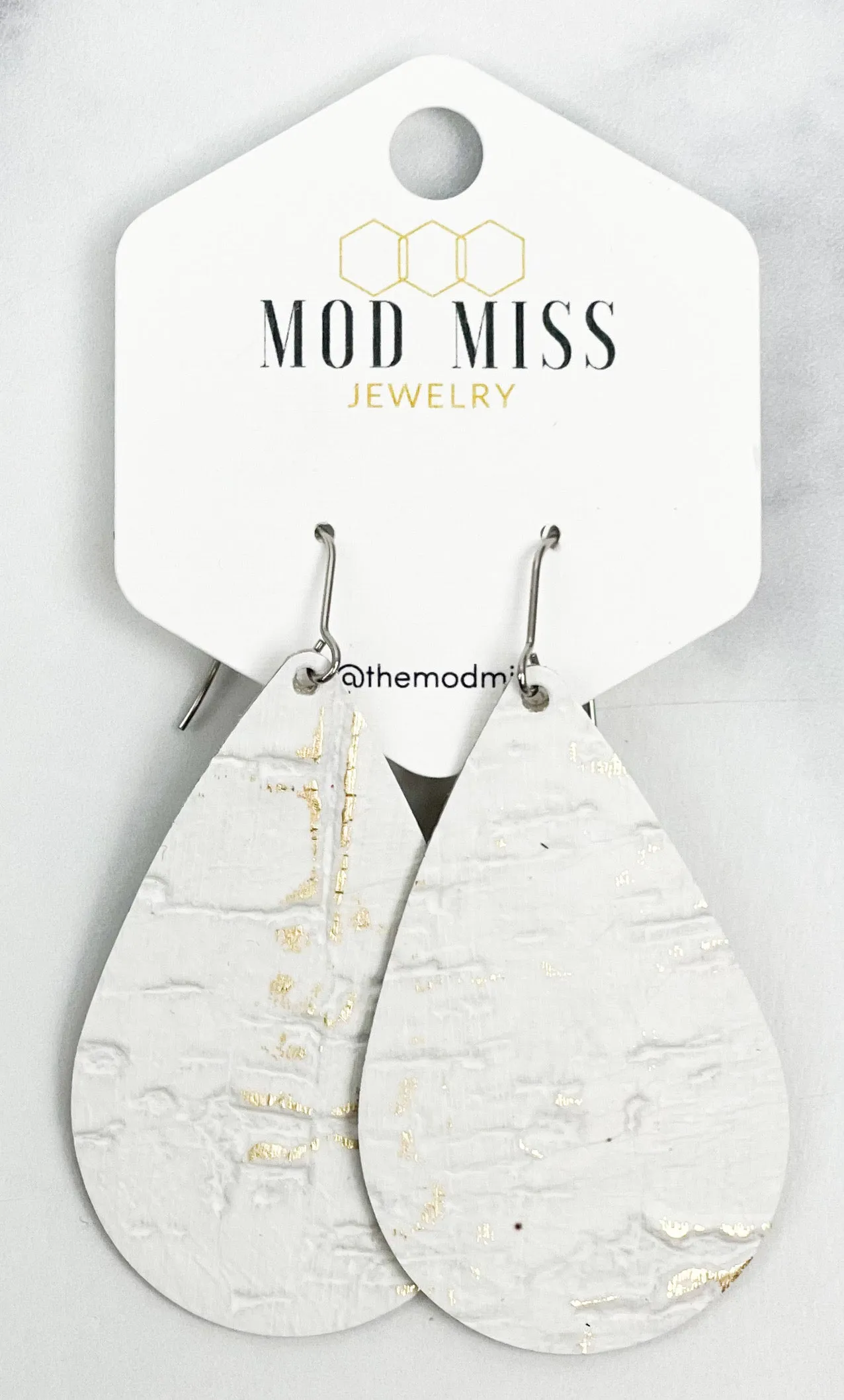 Leather Teardrop Earring "Wildwood White"