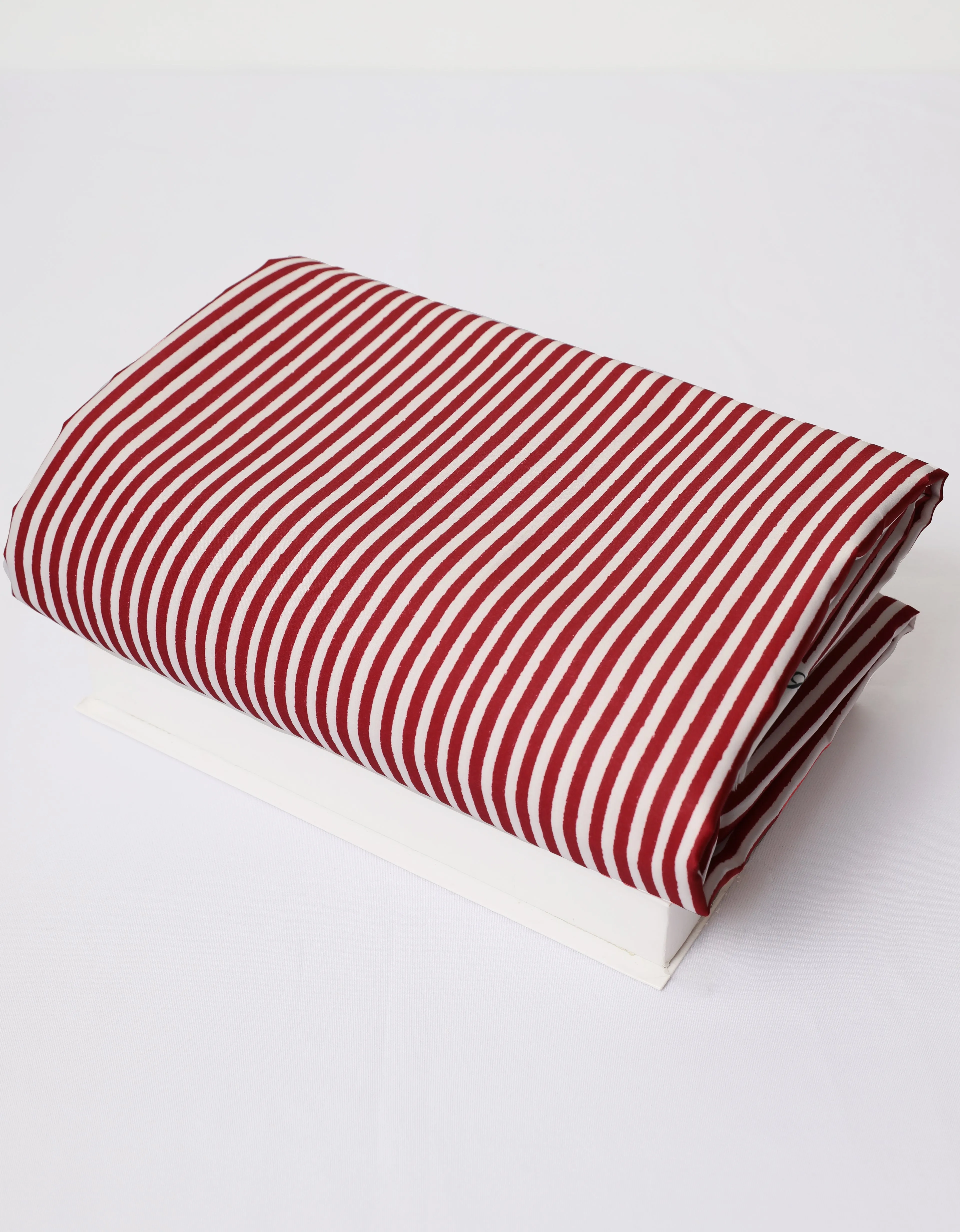 LIORA SATIN - 4 METERS (RED)