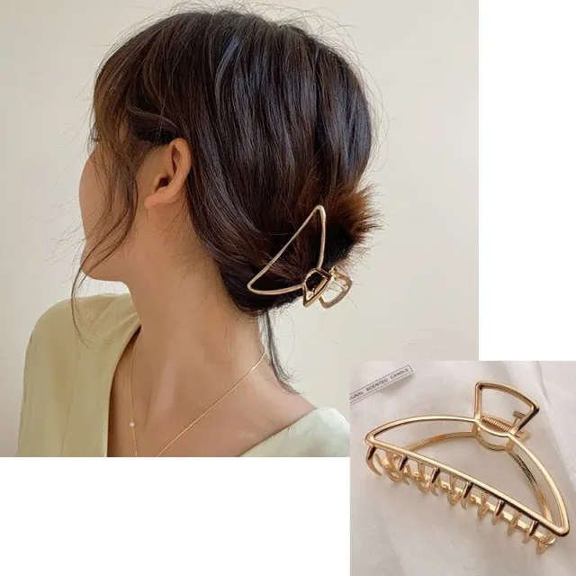 ON-TREND HAIR ACCESSORIES