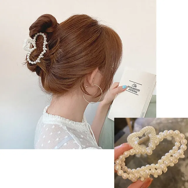 ON-TREND HAIR ACCESSORIES