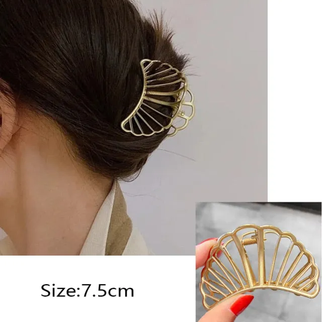 ON-TREND HAIR ACCESSORIES