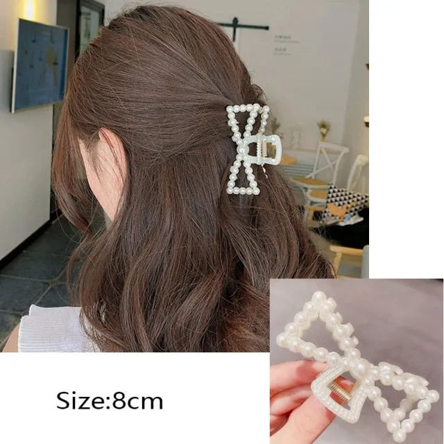 ON-TREND HAIR ACCESSORIES