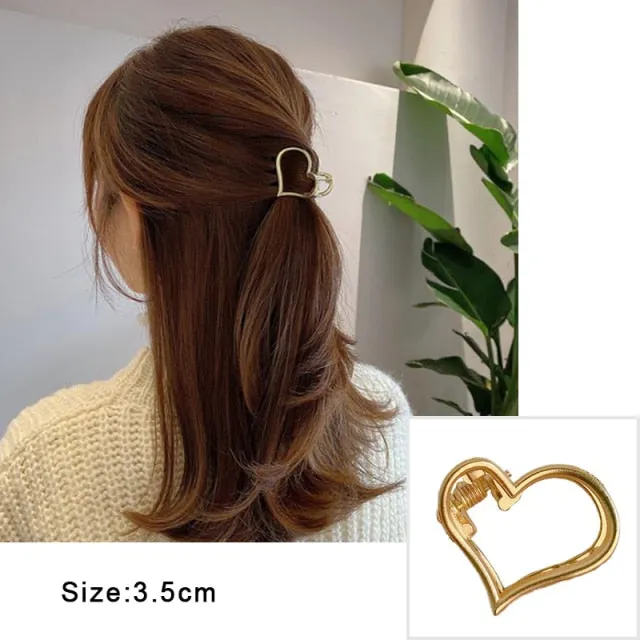 ON-TREND HAIR ACCESSORIES