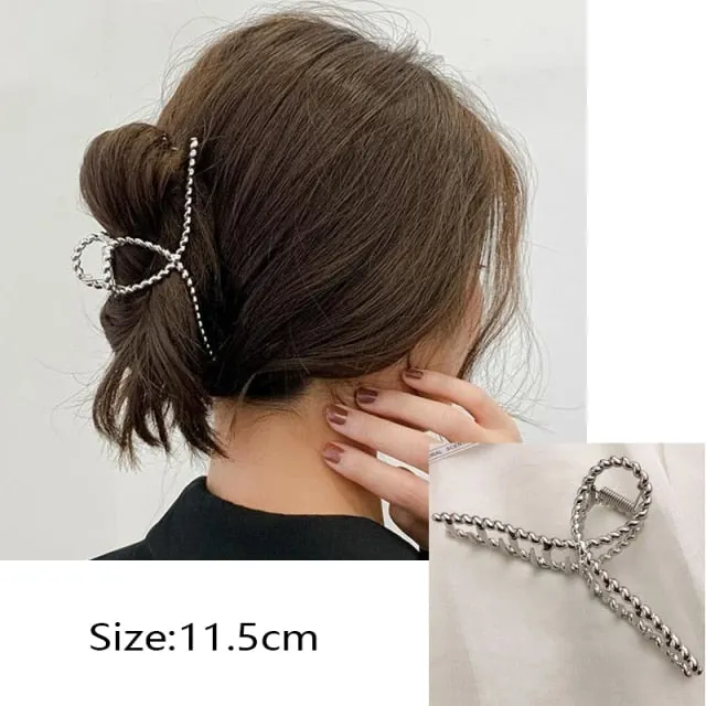 ON-TREND HAIR ACCESSORIES