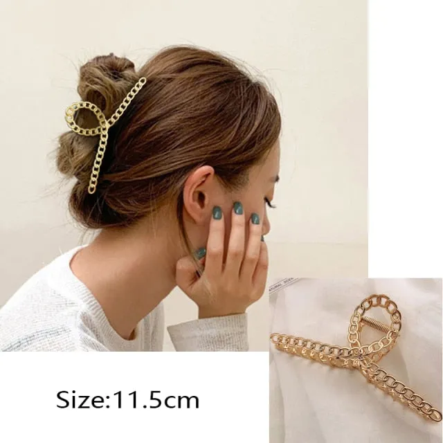 ON-TREND HAIR ACCESSORIES