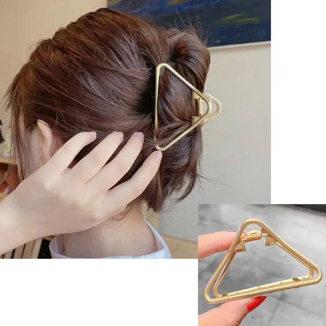 ON-TREND HAIR ACCESSORIES