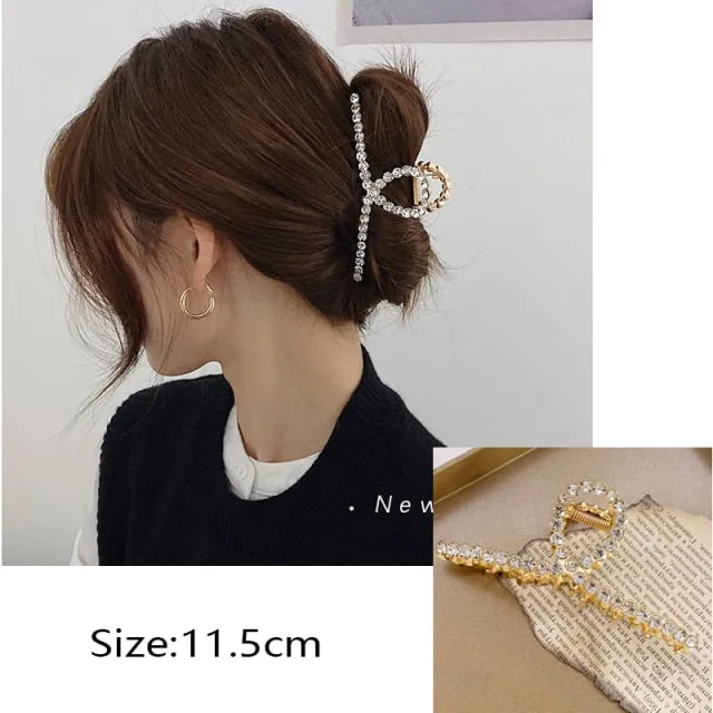 ON-TREND HAIR ACCESSORIES