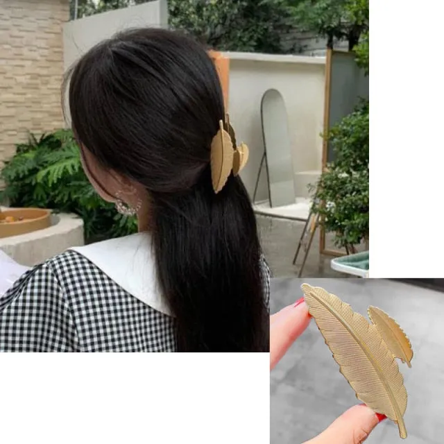 ON-TREND HAIR ACCESSORIES