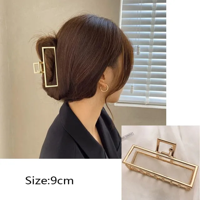 ON-TREND HAIR ACCESSORIES