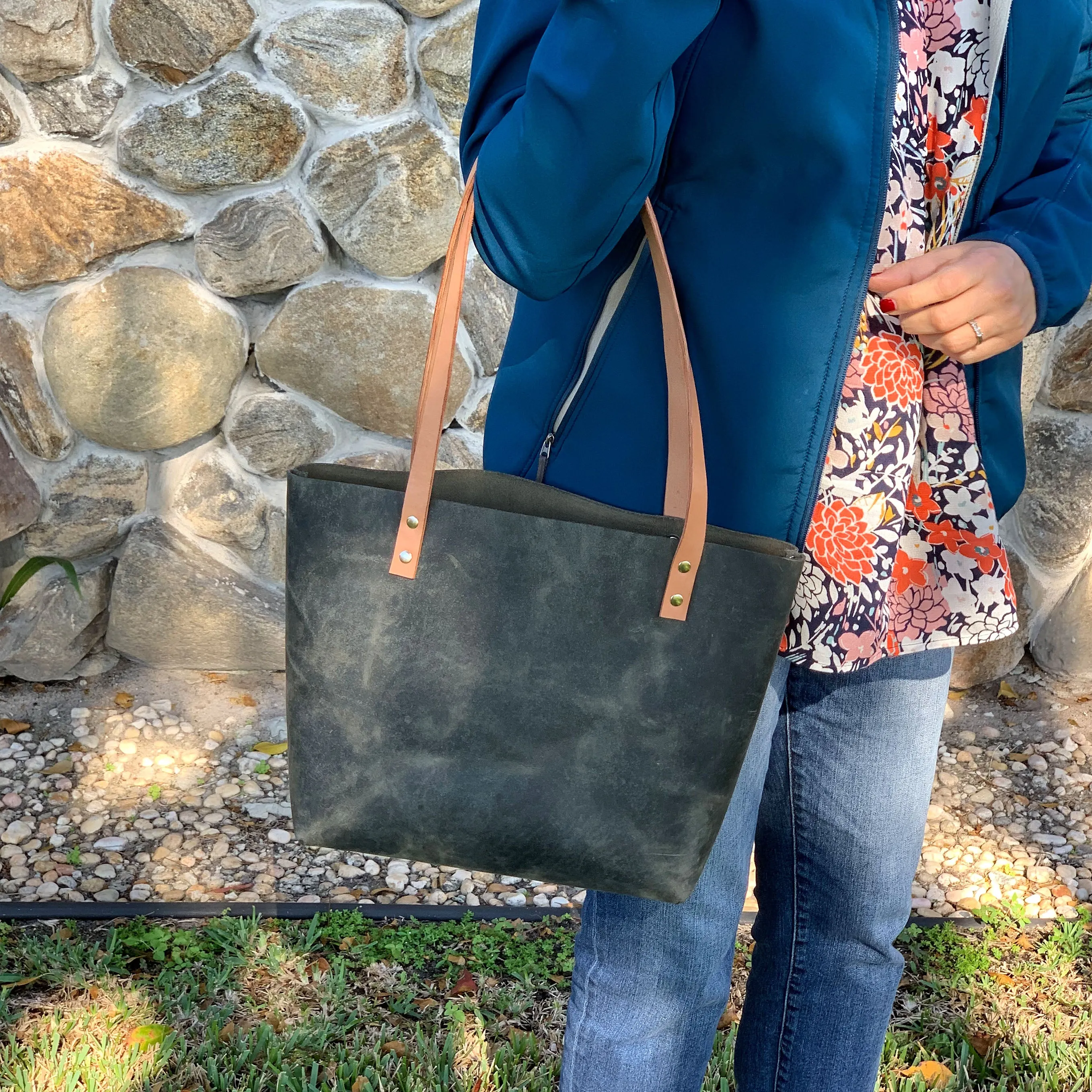 Sarasota Leather Tote - Rustic Sage Green