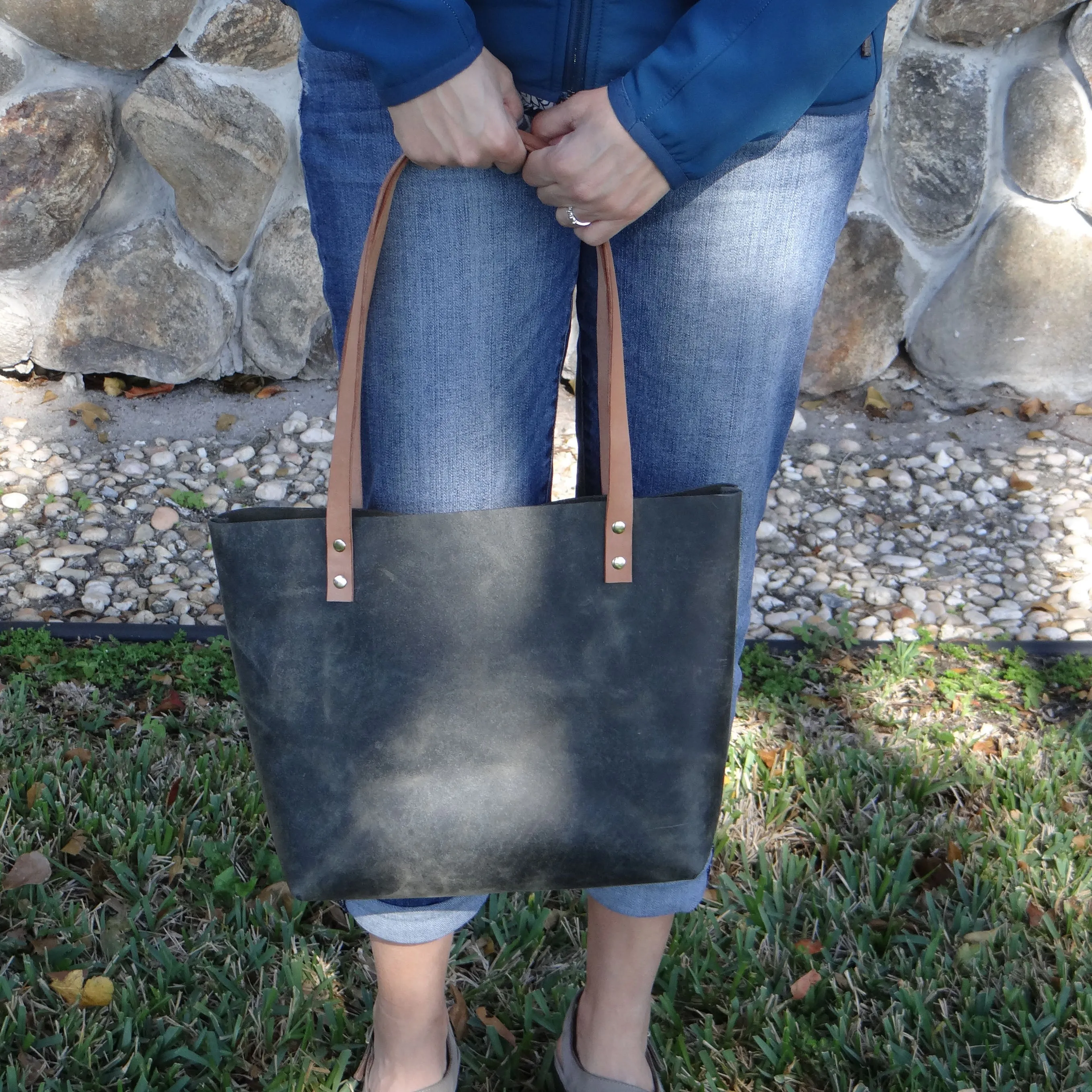 Sarasota Leather Tote - Rustic Sage Green