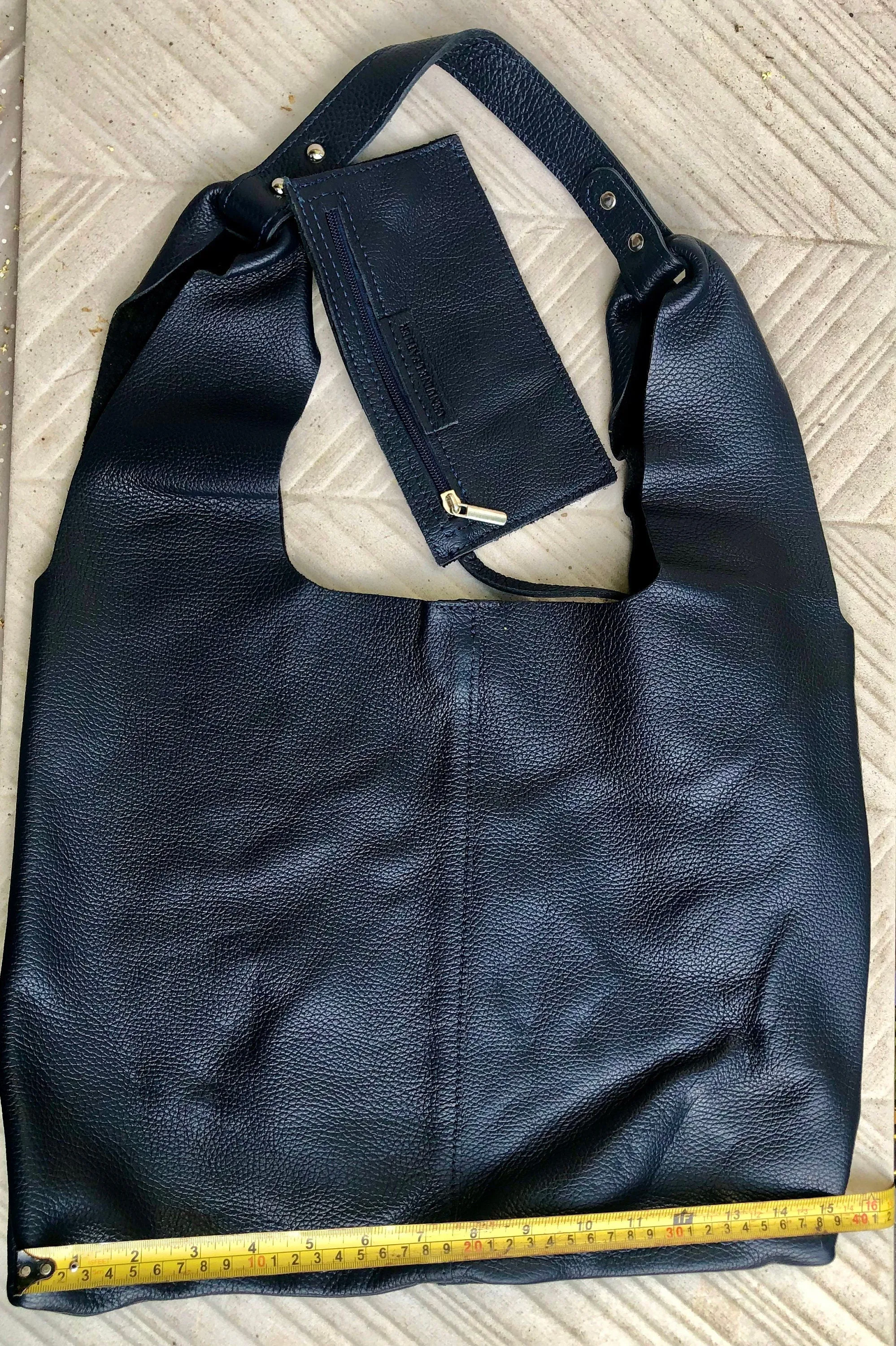 Shoulder leather bag in CAMEL brown. Genuine leather shopper in saddle brown. Soft naturalleather  Carry all bag for your laptop, books etc